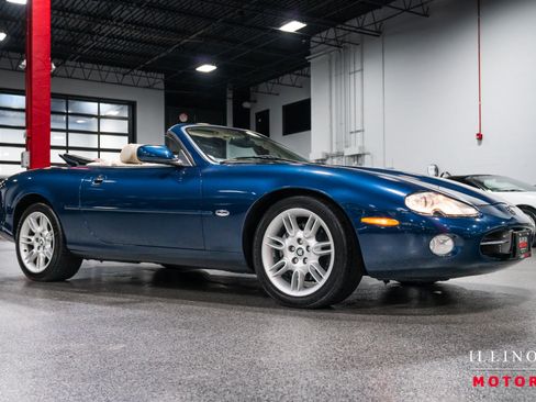 Used 2002 Jaguar XK8 Convertible RWD image 7