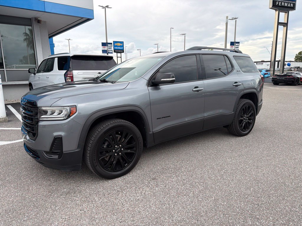 Used 2022 GMC Acadia SLE w/ Driver Convenience Package FWD image 2