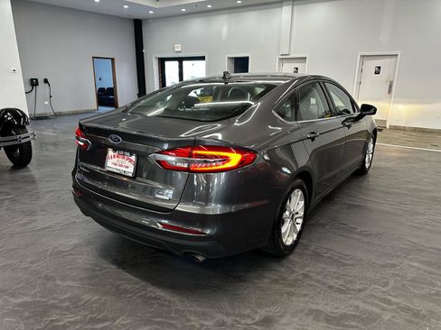Used 2020 Ford Fusion SE FWD image 5