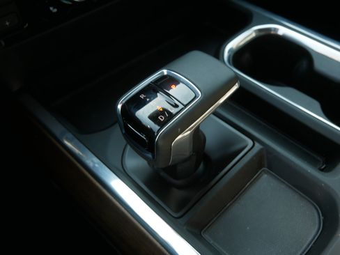Used 2024 Chevrolet Silverado 1500 High Country w/ High Country Premium Package AWD/4WD image 33