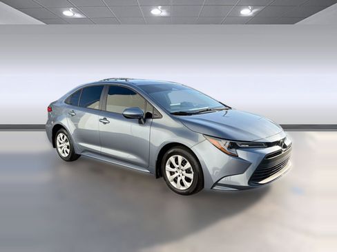 Certified 2025 Toyota Corolla LE FWD image 7
