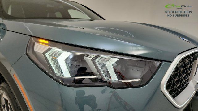 Used 2026 BMW X2 xDrive28i AWD/4WD image 22