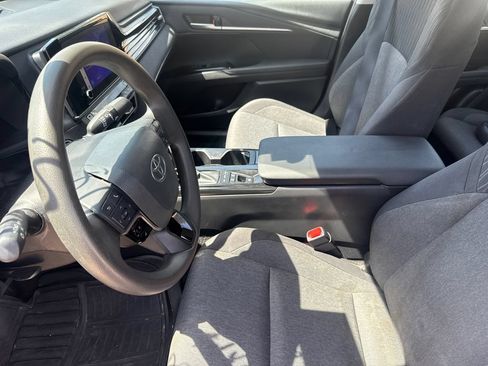 Used 2025 Toyota Camry LE FWD image 17