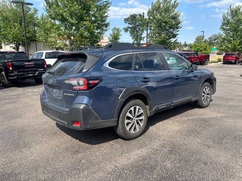 Used 2024 Subaru Outback Premium AWD/4WD image 6