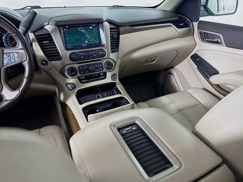 Used 2019 GMC Yukon XL Denali w/ Denali Ultimate Package image 24