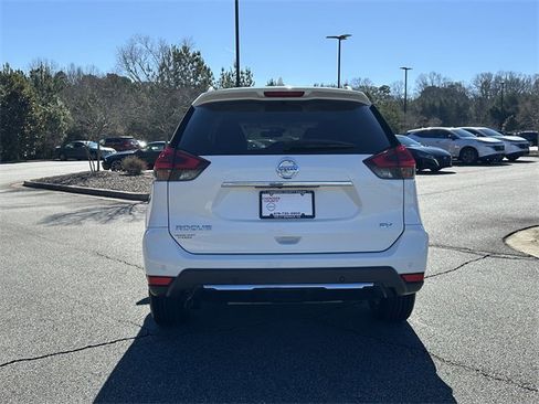Certified 2020 Nissan Rogue SV image 7