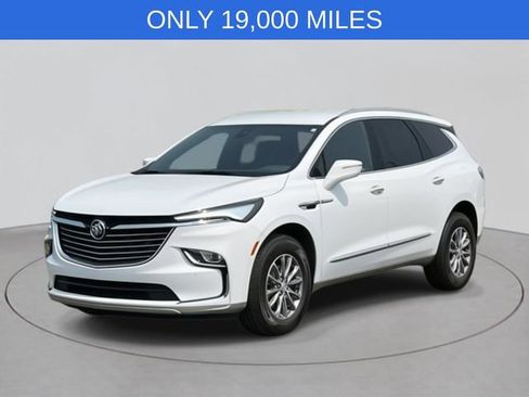 Used 2022 Buick Enclave Essence w/ LPO, Floor Liner Package FWD image 1