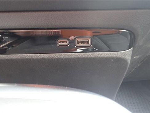 New 2026 Buick Enclave Preferred w/ LPO, Floor Liner Package image 72