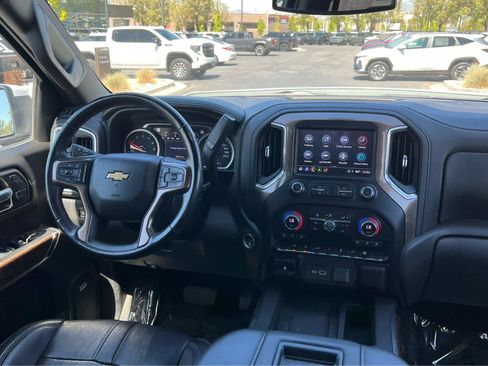 Used 2022 Chevrolet Silverado 1500 High Country AWD/4WD image 24