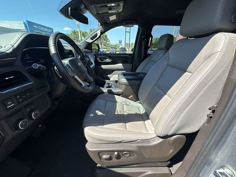 Used 2024 Chevrolet Suburban LT image 11
