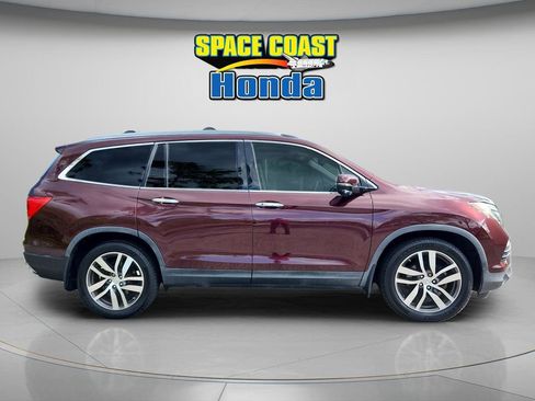 Used 2017 Honda Pilot Touring image 2
