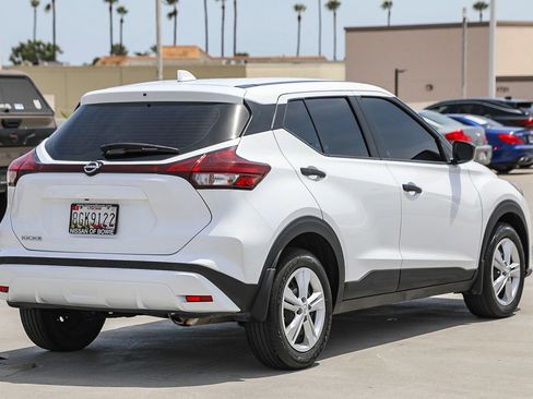 Used 2024 Nissan Kicks S FWD image 7