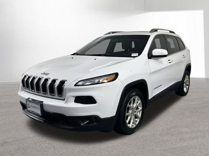 Used 2018 Jeep Cherokee Latitude Plus w/ Comfort/Convenience Group