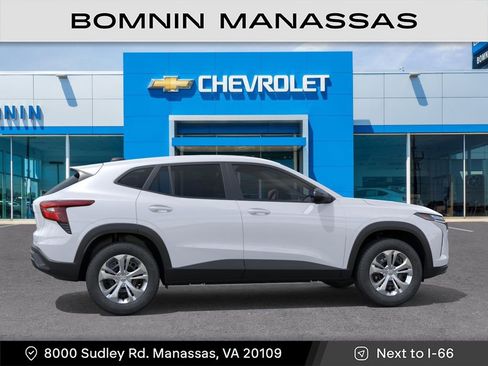 New 2026 Chevrolet Trax LS FWD image 6