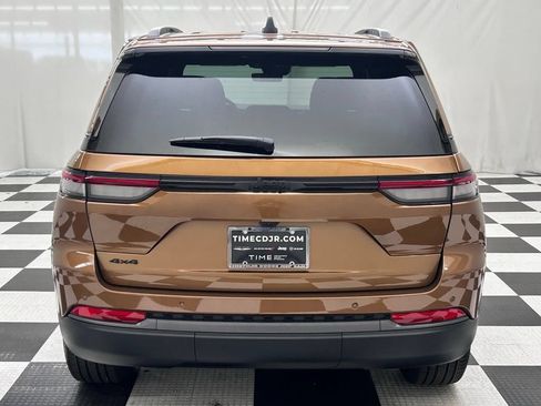 New 2026 Jeep Grand Cherokee Limited AWD/4WD image 6
