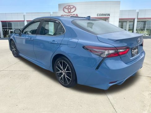 Used 2024 Toyota Camry SE w/ Convenience Package FWD image 3