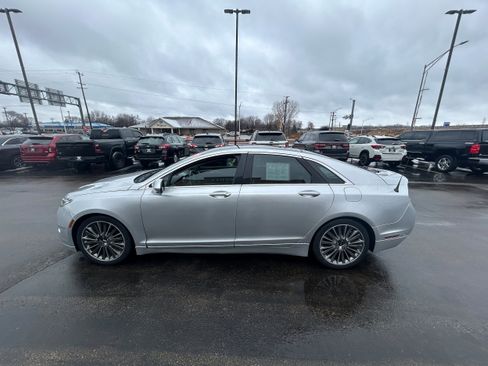 Used 2011 Lincoln MKX AWD w/ Sight & Sound Pkg image 3