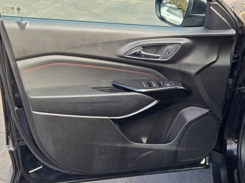 Certified 2024 Chevrolet Trax RS image 19