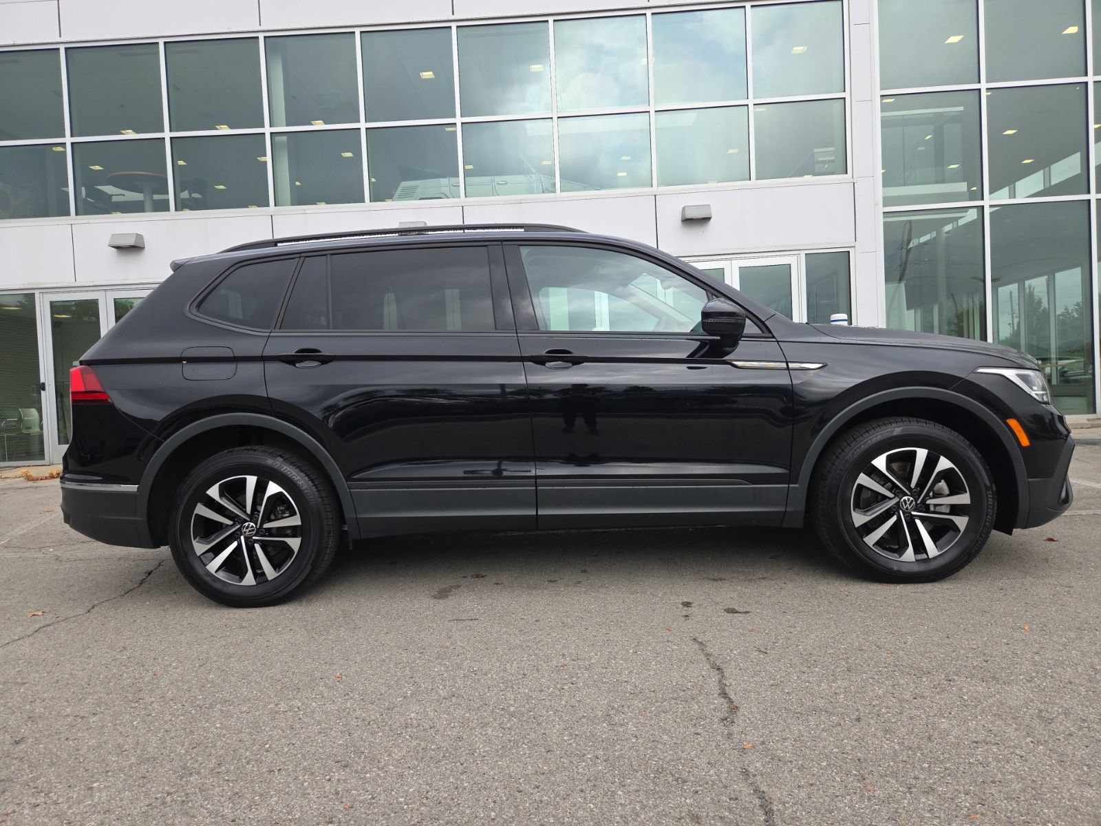 Used 2022 Volkswagen Tiguan S AWD/4WD image 4