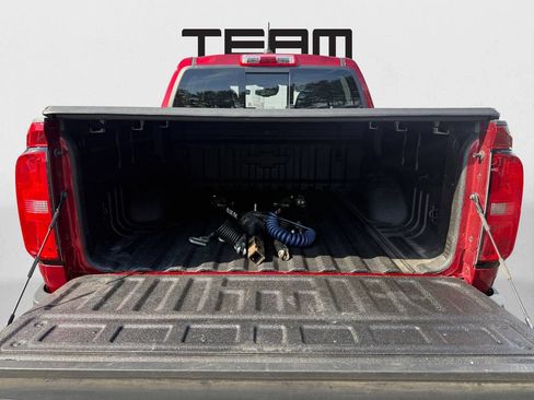 Used 2021 Chevrolet Colorado Z71 w/ Safety Package AWD/4WD image 28
