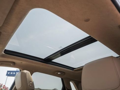 Used 2019 Cadillac XT5 Platinum AWD/4WD image 45