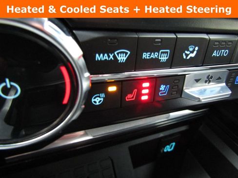 Used 2024 Ford F250 Platinum image 19