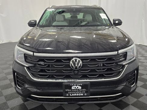 Used 2024 Volkswagen Atlas Cross Sport SEL Premium R-Line image 9