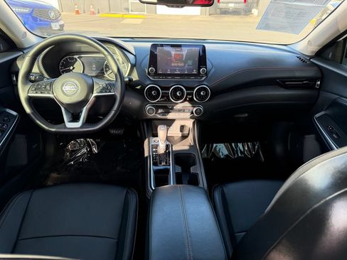 Used 2020 Nissan Sentra SR w/ Premium Package FWD image 31