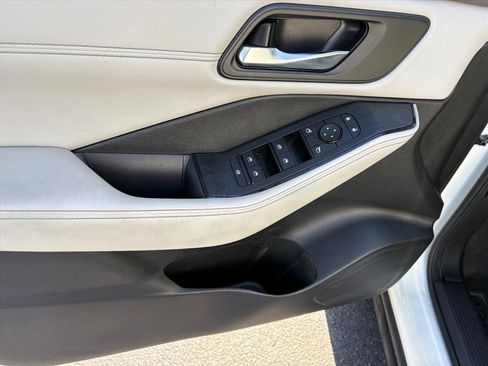 Certified 2022 Nissan Rogue SV w/ SV Premium Package image 23