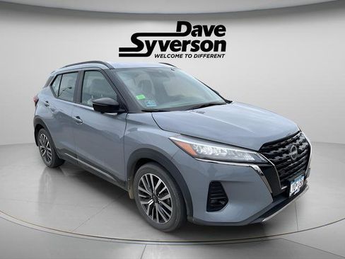 Used 2024 Nissan Kicks SR w/ SR Premium Package image 3