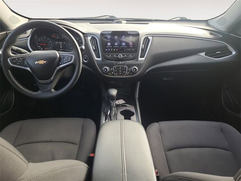Used 2022 Chevrolet Malibu LT image 10