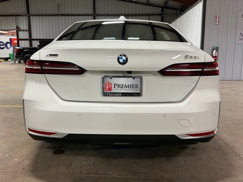 Used 2026 BMW 530i xDrive AWD/4WD image 7