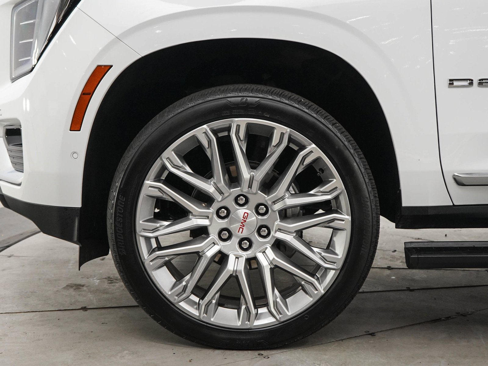 Used 2026 GMC Yukon Denali w/ Denali Reserve Package AWD/4WD image 33