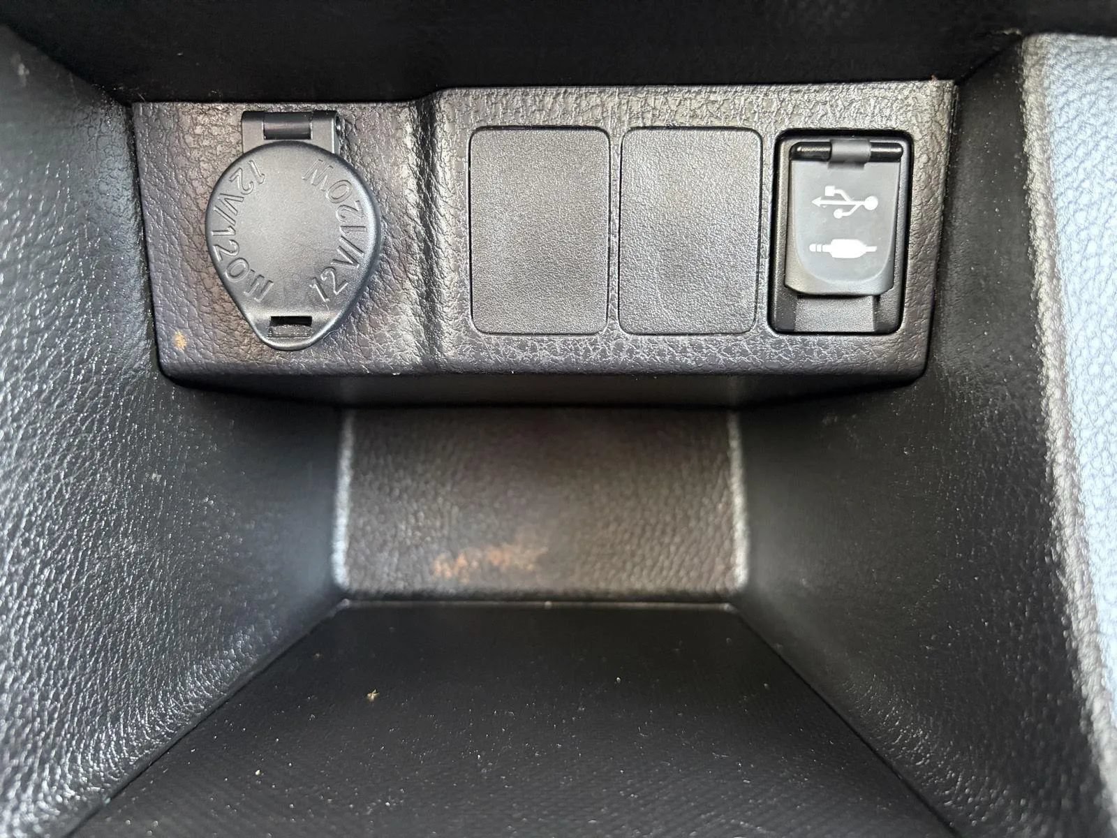 Used 2018 Toyota Corolla LE FWD image 24