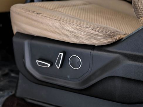 Used 2017 Ford F150 XLT w/ Equipment Group 302A Luxury image 31