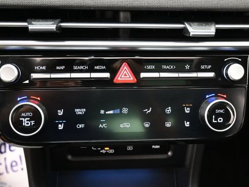 Used 2025 Hyundai Tucson Limited AWD/4WD image 15