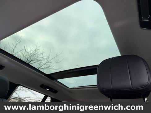 Used 2022 Land Rover Range Rover SE image 40