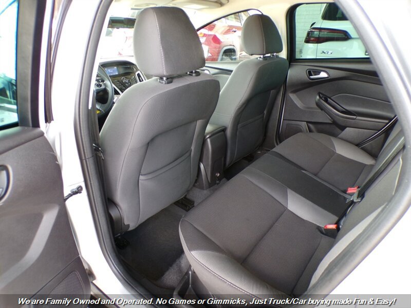 Used 2014 Ford Focus SE FWD image 17