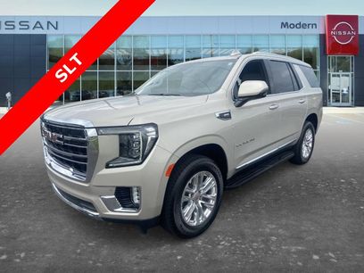 Used 2024 GMC Yukon SLT w/ SLT Luxury Package