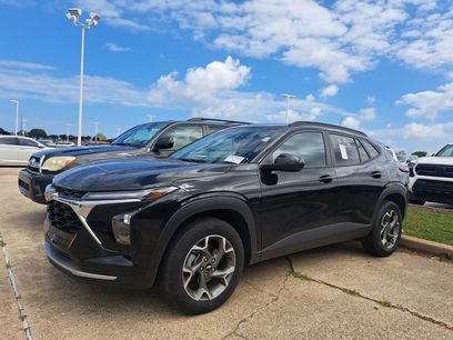 Used 2025 Chevrolet Trax LT