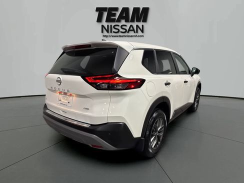 Used 2023 Nissan Rogue S image 7