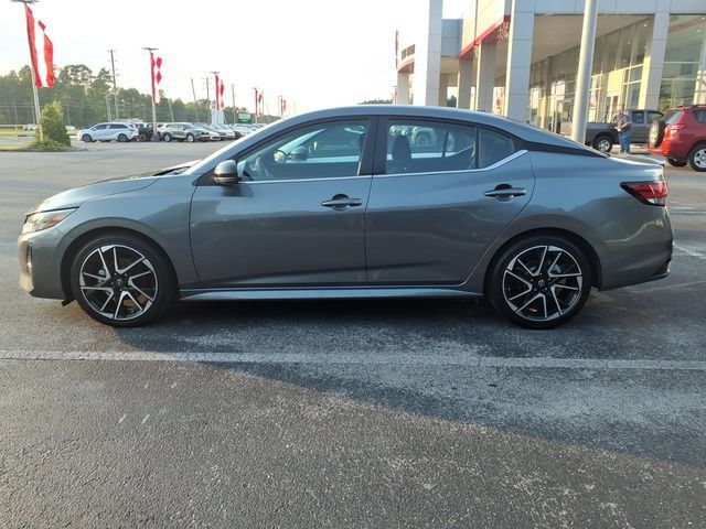 Used 2024 Nissan Sentra SR FWD image 3