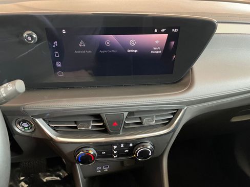 Used 2025 Buick Encore GX Preferred image 17