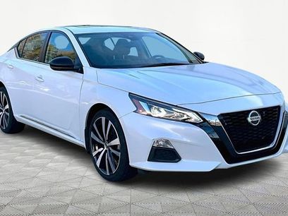 Used 2021 Nissan Altima 2.5 SR w/ SR Premium Package