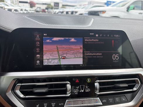 Used 2023 BMW 430i xDrive Convertible w/ M Sport Package AWD/4WD image 23