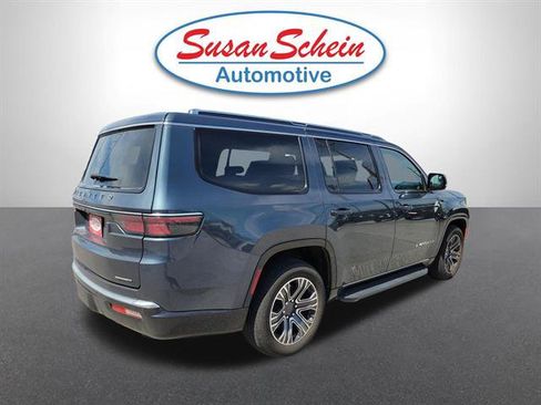 Used 2024 Jeep Wagoneer Series II w/ Flexible Seating Group AWD/4WD image 23