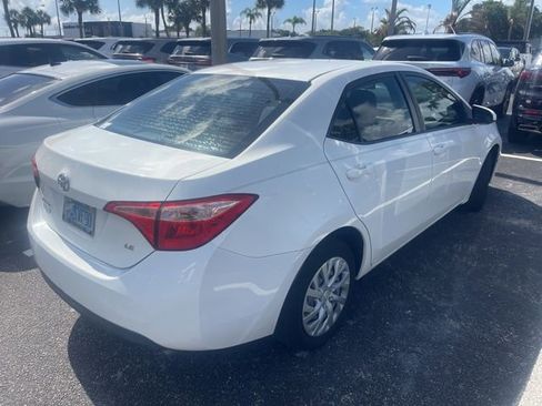 Used 2019 Toyota Corolla LE FWD image 5