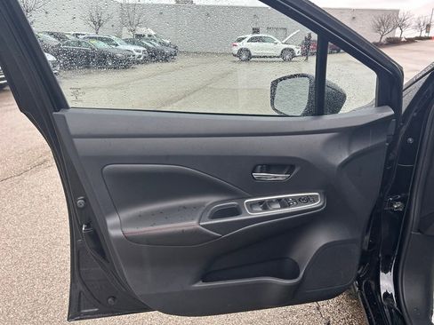 Certified 2025 Nissan Versa SR w/ Trunk Package image 12