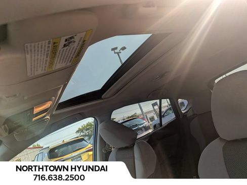 Used 2021 Subaru Crosstrek 2.0i Premium w/ Moonroof Package AWD/4WD image 9