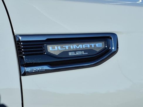 Used 2025 GMC Sierra 1500 Denali Ultimate image 8